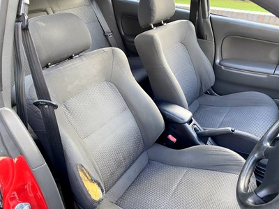 Lot 4 - 1996 Mazda 323F