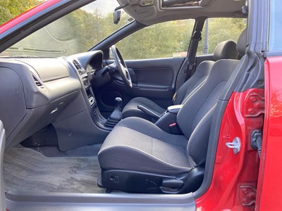 Lot 4 - 1996 Mazda 323F