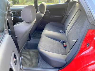 Lot 4 - 1996 Mazda 323F