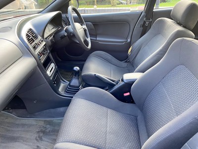 Lot 4 - 1996 Mazda 323F