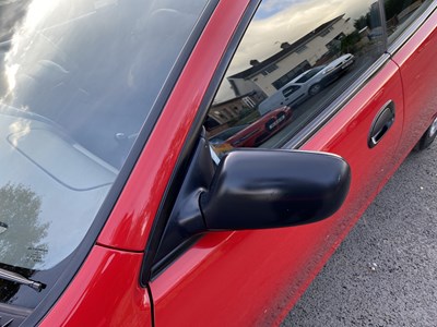 Lot 4 - 1996 Mazda 323F