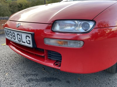 Lot 4 - 1996 Mazda 323F