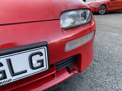 Lot 4 - 1996 Mazda 323F