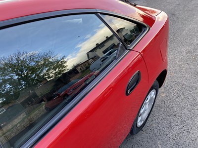 Lot 4 - 1996 Mazda 323F