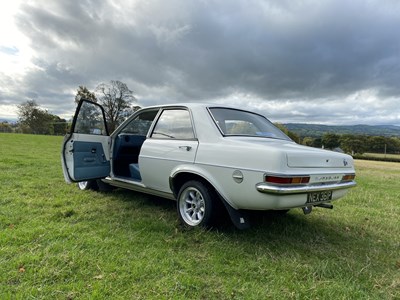 Lot 5 - 1976 Vauxhall Viva E