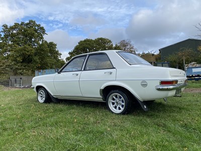 Lot 5 - 1976 Vauxhall Viva E