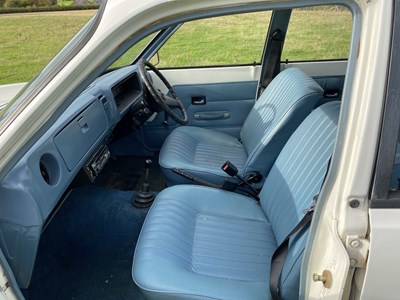 Lot 5 - 1976 Vauxhall Viva E