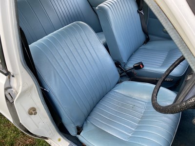 Lot 5 - 1976 Vauxhall Viva E