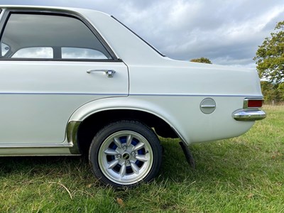 Lot 5 - 1976 Vauxhall Viva E