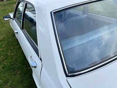 Lot 5 - 1976 Vauxhall Viva E