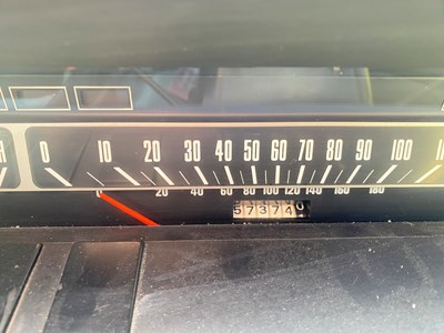 Lot 5 - 1976 Vauxhall Viva E