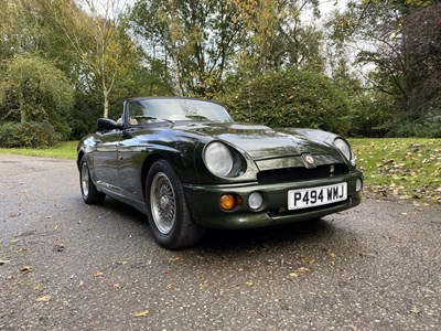 Lot 37 - 1995 MG RV8
