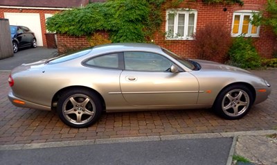 Lot 8 - 1998 Jaguar XK8 Coupe