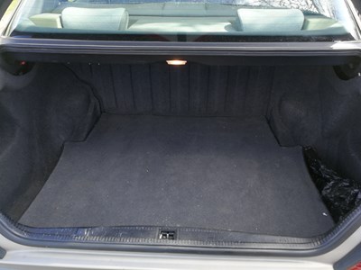 Lot 91 - 1994 Mercedes-Benz E220
