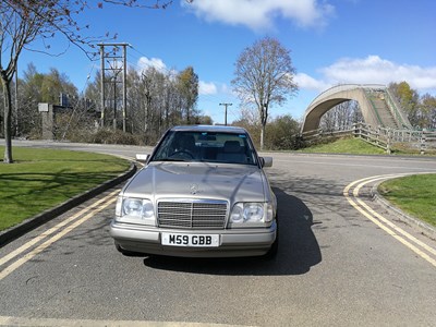 Lot 91 - 1994 Mercedes-Benz E220