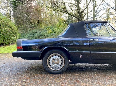 Lot 18 - 1985 Alfa Romeo 2000 Spider Veloce