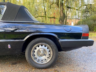 Lot 18 - 1985 Alfa Romeo 2000 Spider Veloce