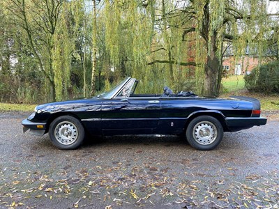 Lot 18 - 1985 Alfa Romeo 2000 Spider Veloce