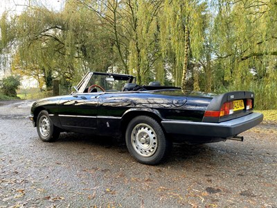 Lot 18 - 1985 Alfa Romeo 2000 Spider Veloce