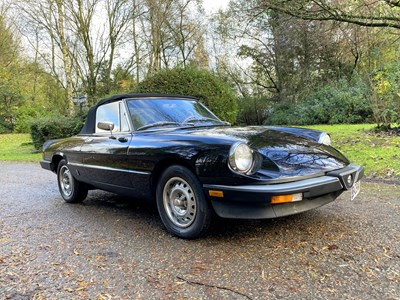 Lot 18 - 1985 Alfa Romeo 2000 Spider Veloce