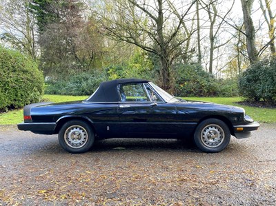 Lot 18 - 1985 Alfa Romeo 2000 Spider Veloce