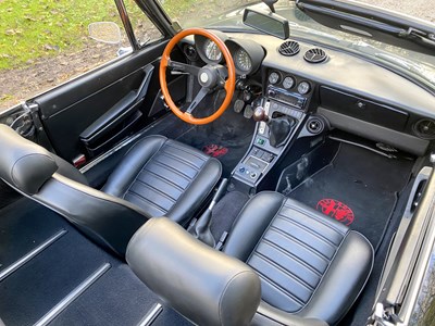 Lot 18 - 1985 Alfa Romeo 2000 Spider Veloce