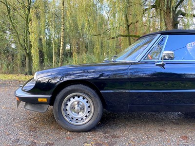 Lot 18 - 1985 Alfa Romeo 2000 Spider Veloce