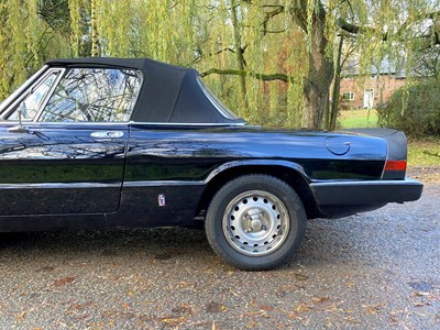 Lot 18 - 1985 Alfa Romeo 2000 Spider Veloce