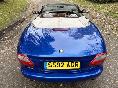 Lot 20 - 1998 Jaguar XK8 Convertible