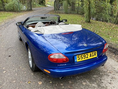 Lot 20 - 1998 Jaguar XK8 Convertible