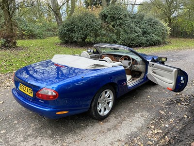 Lot 20 - 1998 Jaguar XK8 Convertible