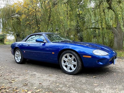 Lot 20 - 1998 Jaguar XK8 Convertible