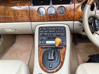 Lot 20 - 1998 Jaguar XK8 Convertible