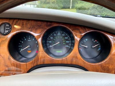 Lot 20 - 1998 Jaguar XK8 Convertible