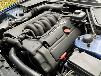 Lot 20 - 1998 Jaguar XK8 Convertible