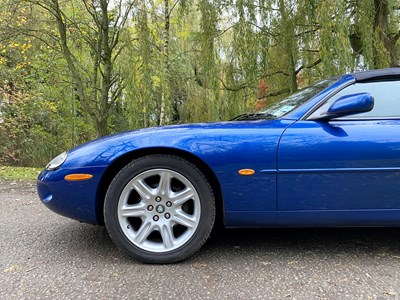 Lot 20 - 1998 Jaguar XK8 Convertible