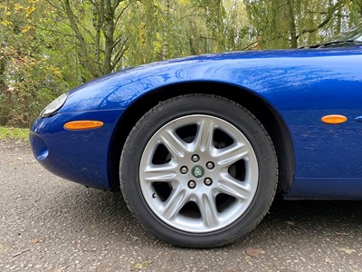 Lot 20 - 1998 Jaguar XK8 Convertible