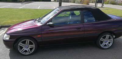 Lot 92 - 1997 Ford Escort Calypso Cabriolet