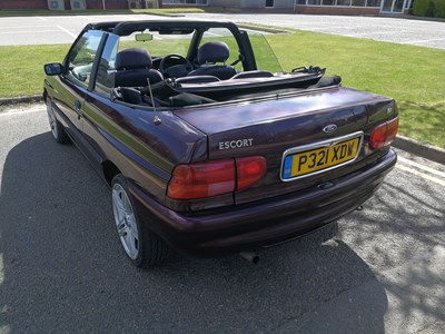 Lot 92 - 1997 Ford Escort Calypso Cabriolet