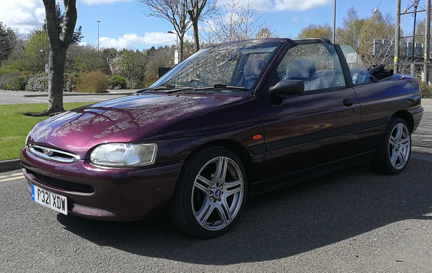 Lot 92 - 1997 Ford Escort Calypso Cabriolet