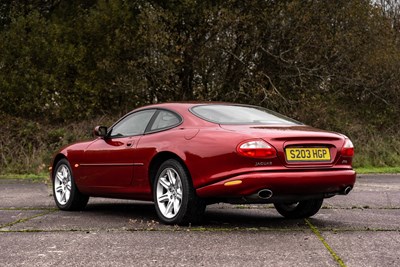 Lot 69 - 1999 Jaguar XK8 4.0
