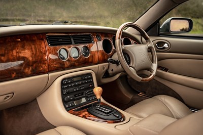 Lot 69 - 1999 Jaguar XK8 4.0