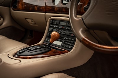 Lot 69 - 1999 Jaguar XK8 4.0