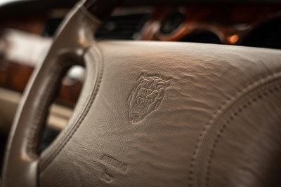 Lot 69 - 1999 Jaguar XK8 4.0