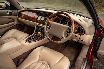 Lot 69 - 1999 Jaguar XK8 4.0