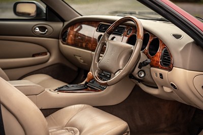 Lot 69 - 1999 Jaguar XK8 4.0