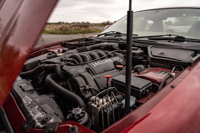 Lot 69 - 1999 Jaguar XK8 4.0