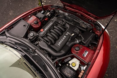 Lot 69 - 1999 Jaguar XK8 4.0