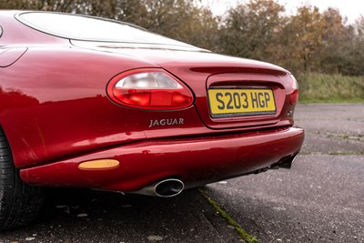 Lot 69 - 1999 Jaguar XK8 4.0
