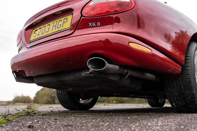 Lot 69 - 1999 Jaguar XK8 4.0